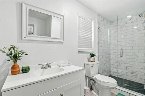2521 W Crest Avenue Tampa FL 33614