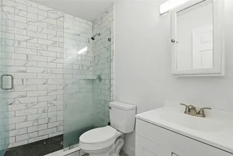 2521 W Crest Avenue Tampa FL 33614