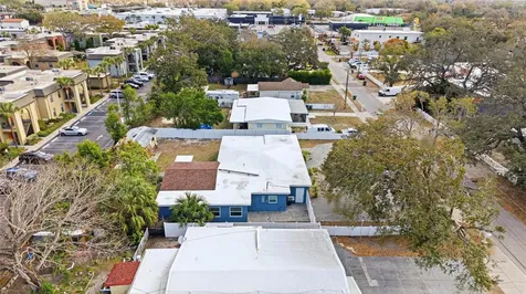 2521 W Crest Avenue Tampa FL 33614