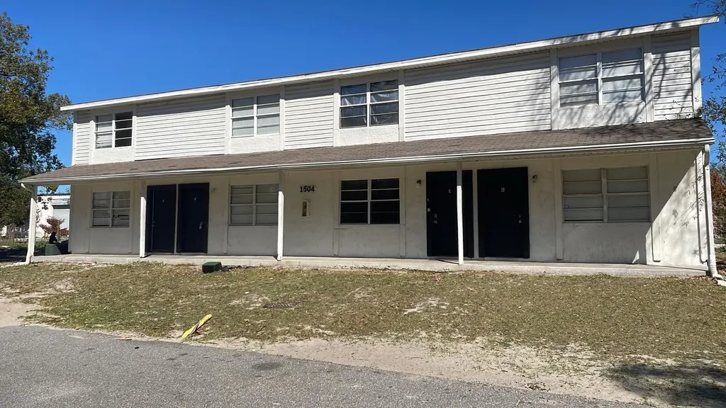 1504 E Humphrey Street Tampa FL 33604