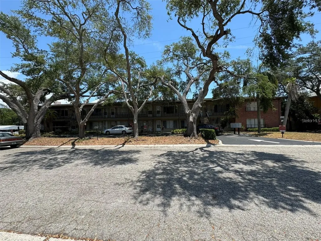 1257 Drew Street Clearwater FL 33755