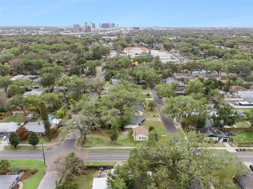 2516 Helen Avenue Orlando FL 32804