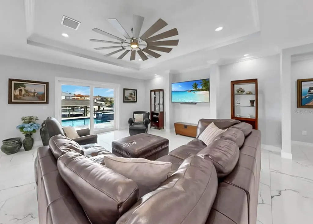 901 Capriccio Lane Apollo Beach FL 33572