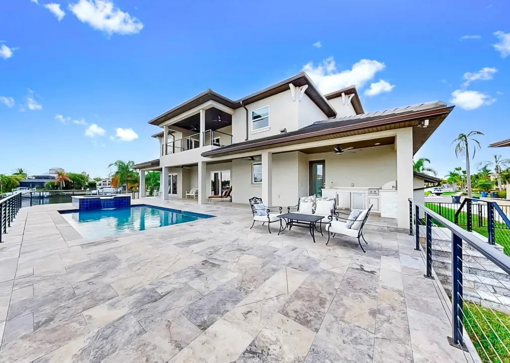 901 Capriccio Lane Apollo Beach FL 33572