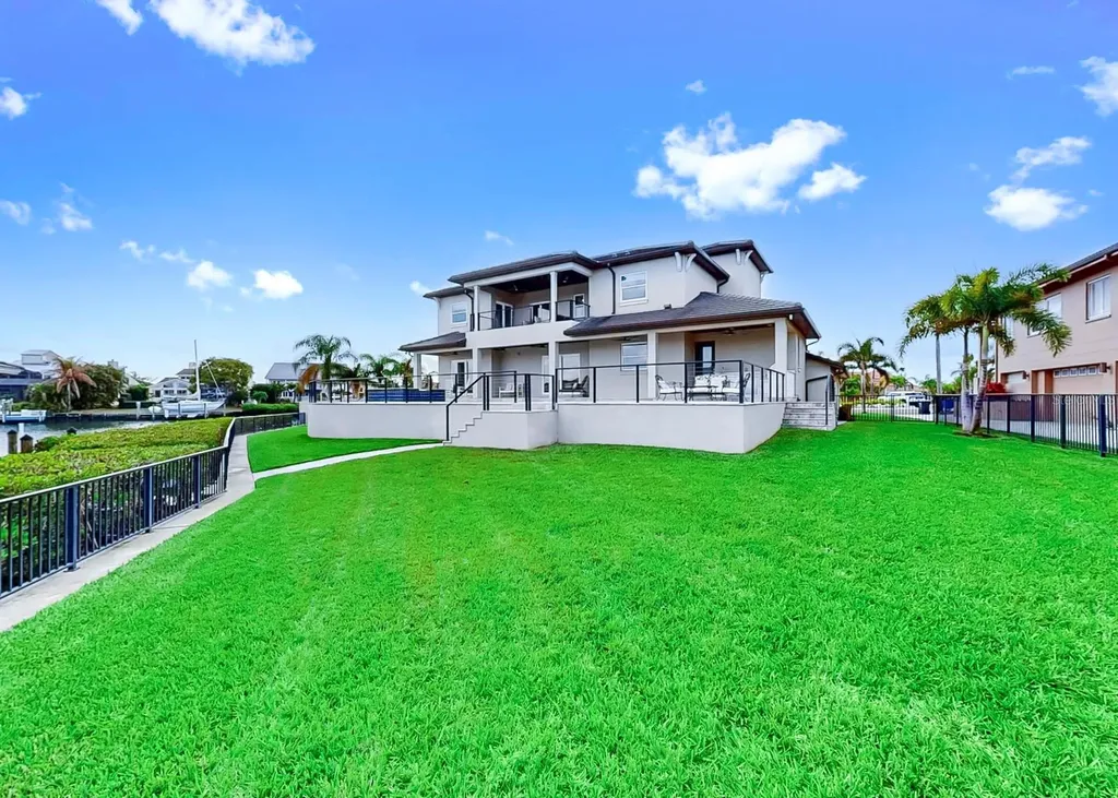 901 Capriccio Lane Apollo Beach FL 33572
