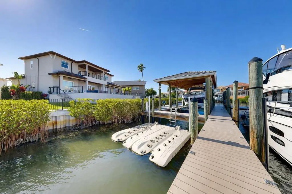 901 Capriccio Lane Apollo Beach FL 33572
