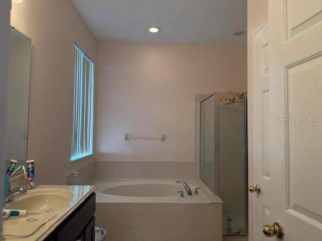 7430 Bear Claw Run Orlando FL 32825