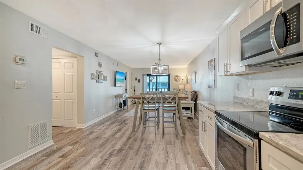 6033 34th Street W Bradenton FL 34210