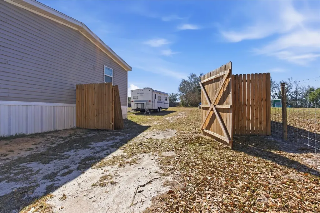6109 Pinetree Drive Fort Meade FL 33841