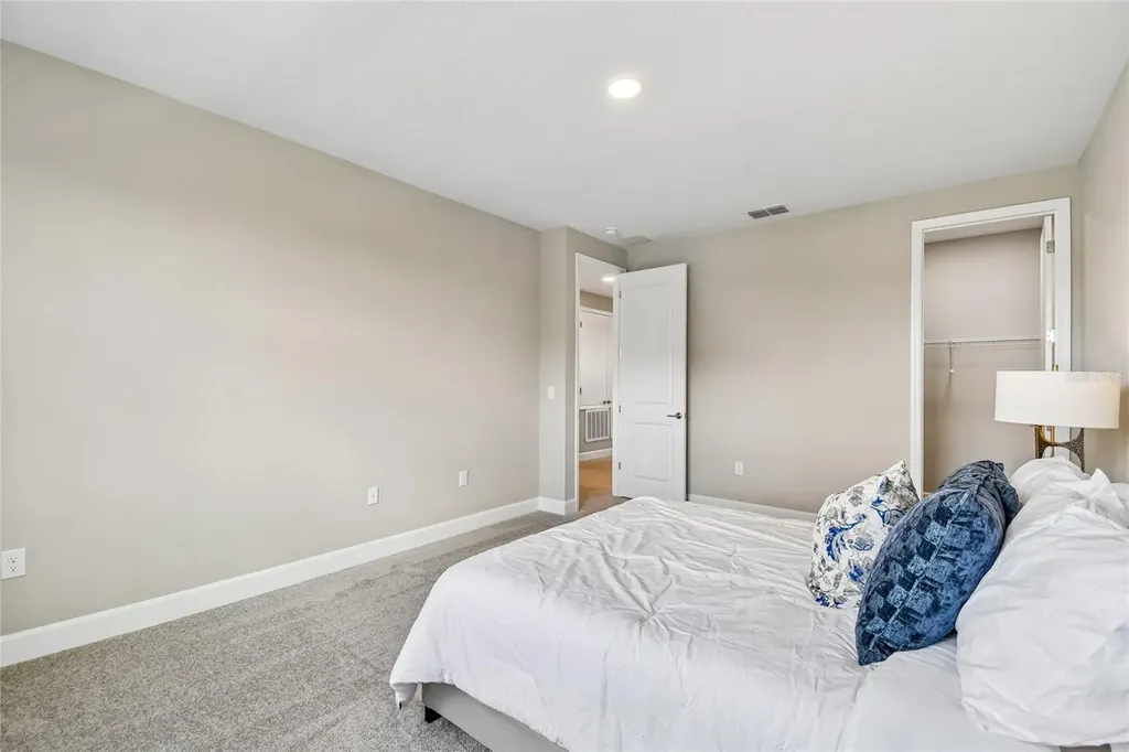 3318 Wolf Lake Avenue Apopka FL 32712
