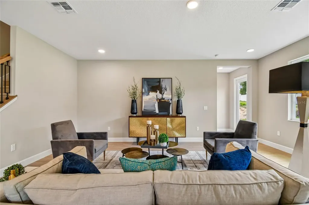 3318 Wolf Lake Avenue Apopka FL 32712