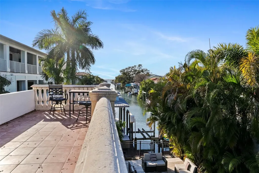 4911 W Melrose Avenue S Tampa FL 33629