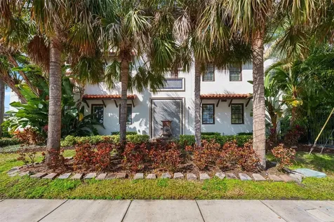 4911 W Melrose Avenue S Tampa FL 33629