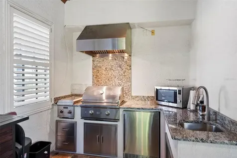 4911 W Melrose Avenue S Tampa FL 33629