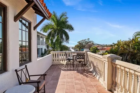 4911 W Melrose Avenue S Tampa FL 33629