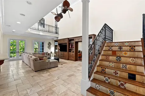 4911 W Melrose Avenue S Tampa FL 33629