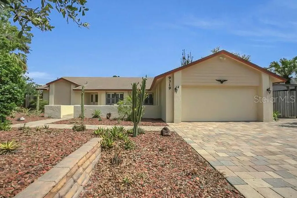 9319 Woodbreeze Boulevard Windermere FL 34786