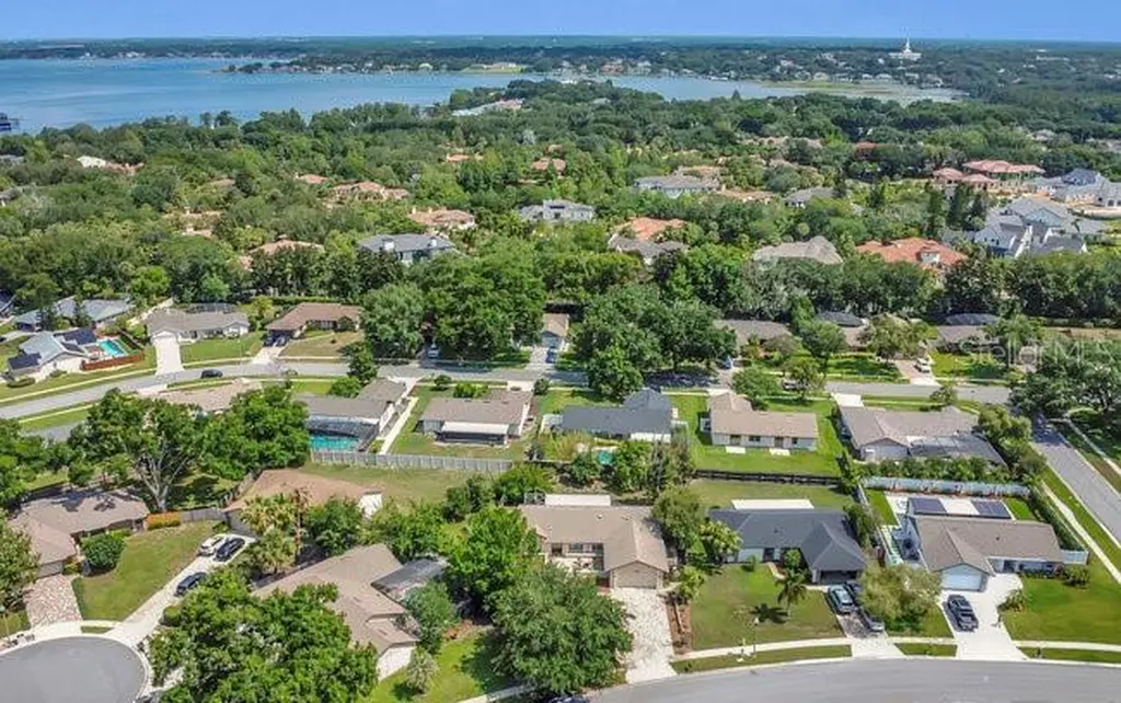 9319 Woodbreeze Boulevard Windermere FL 34786