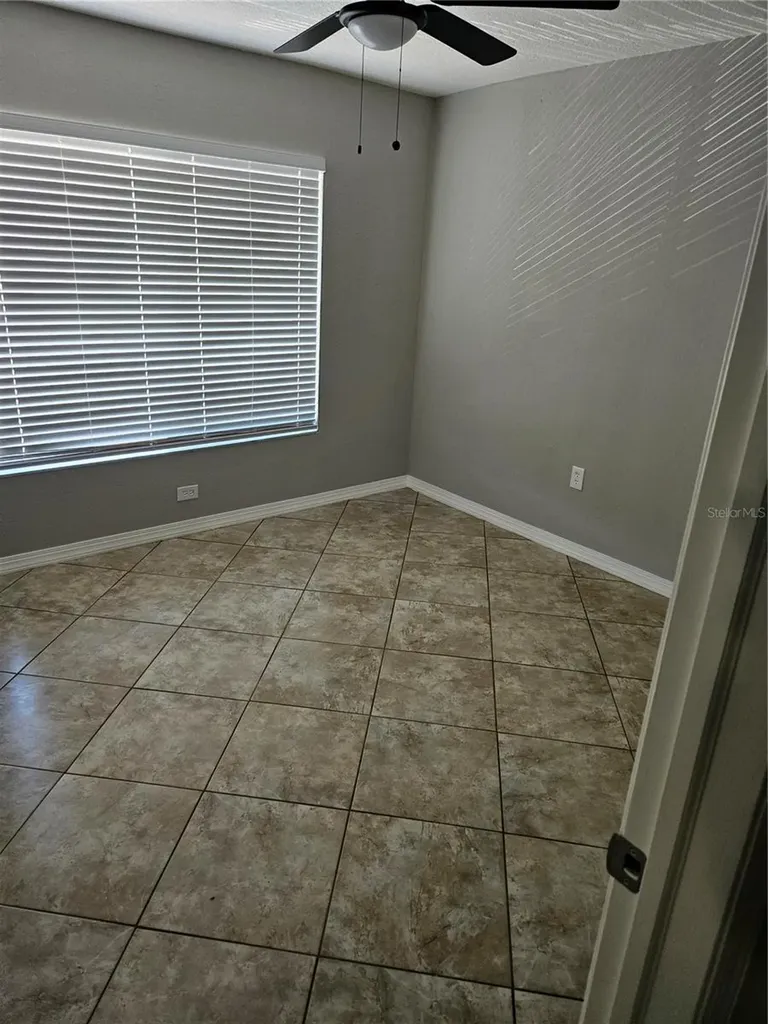 2744 Hidden Lake Boulevard Sarasota FL 34237