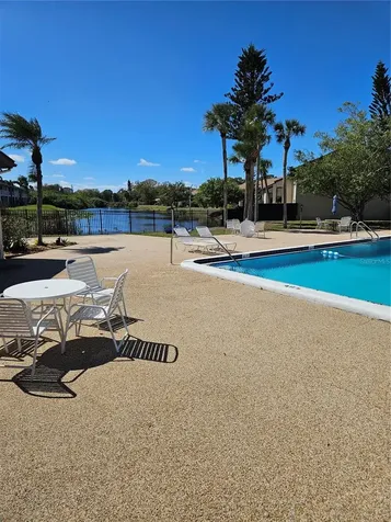 2744 Hidden Lake Boulevard Sarasota FL 34237