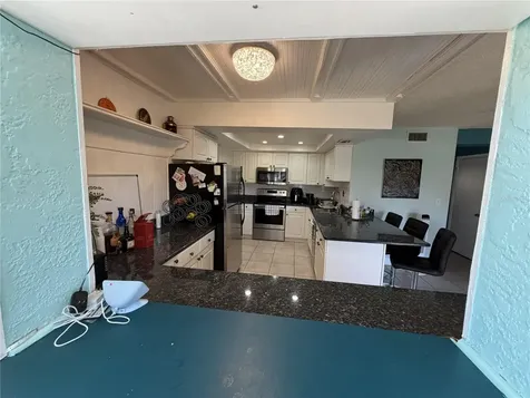 8414 17th Street N St Petersburg FL 33702