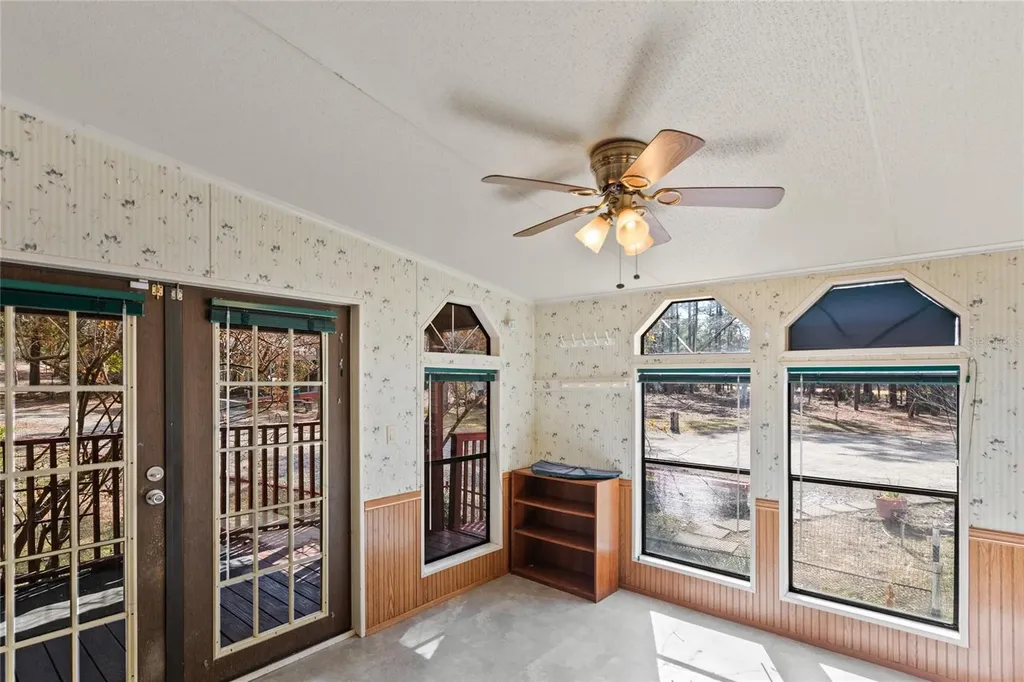 110 Hill Top Loop Hawthorne FL 32640