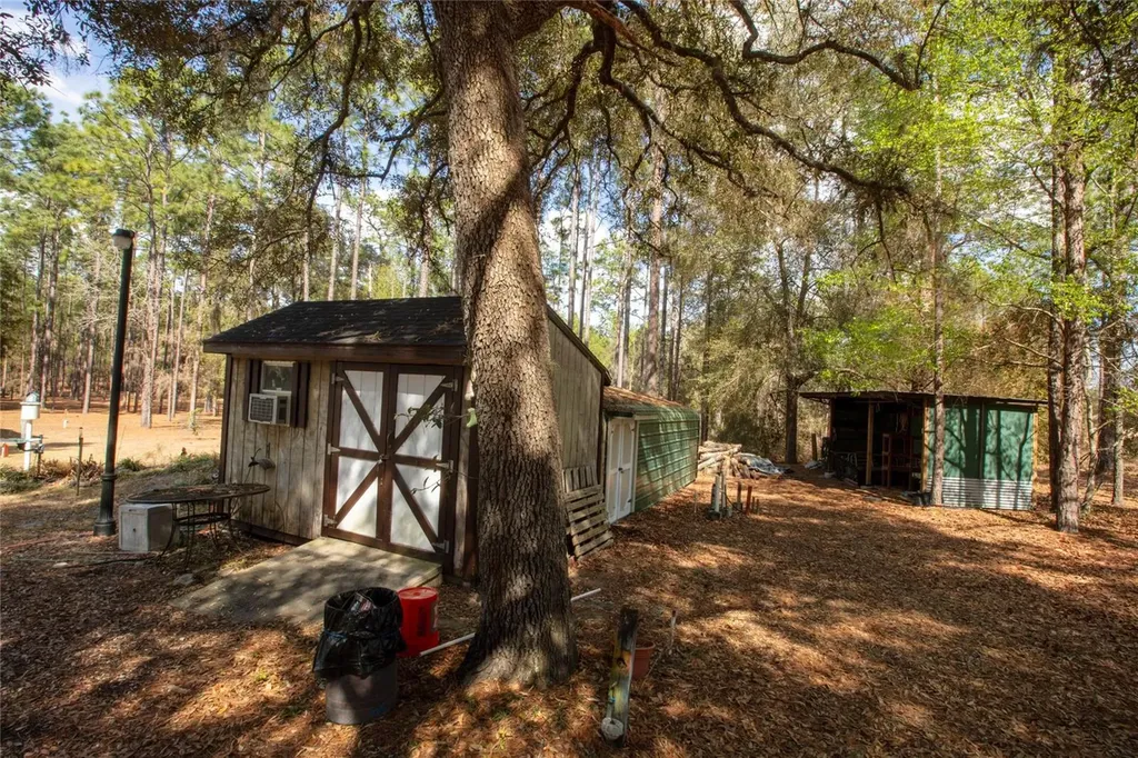 110 Hill Top Loop Hawthorne FL 32640