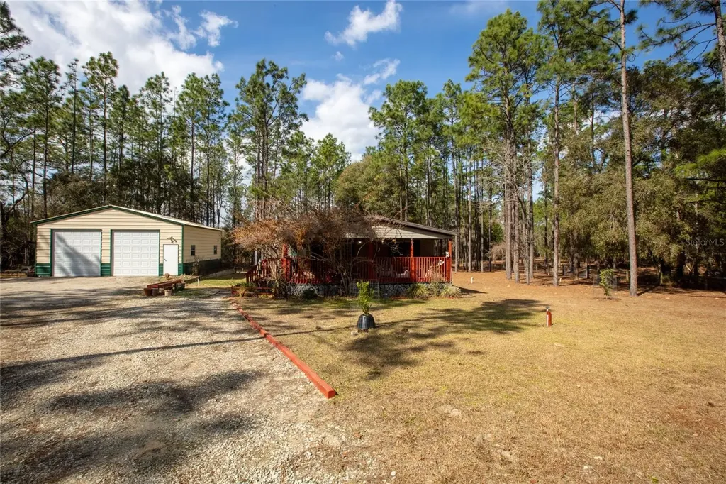 110 Hill Top Loop Hawthorne FL 32640