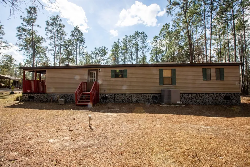 110 Hill Top Loop Hawthorne FL 32640