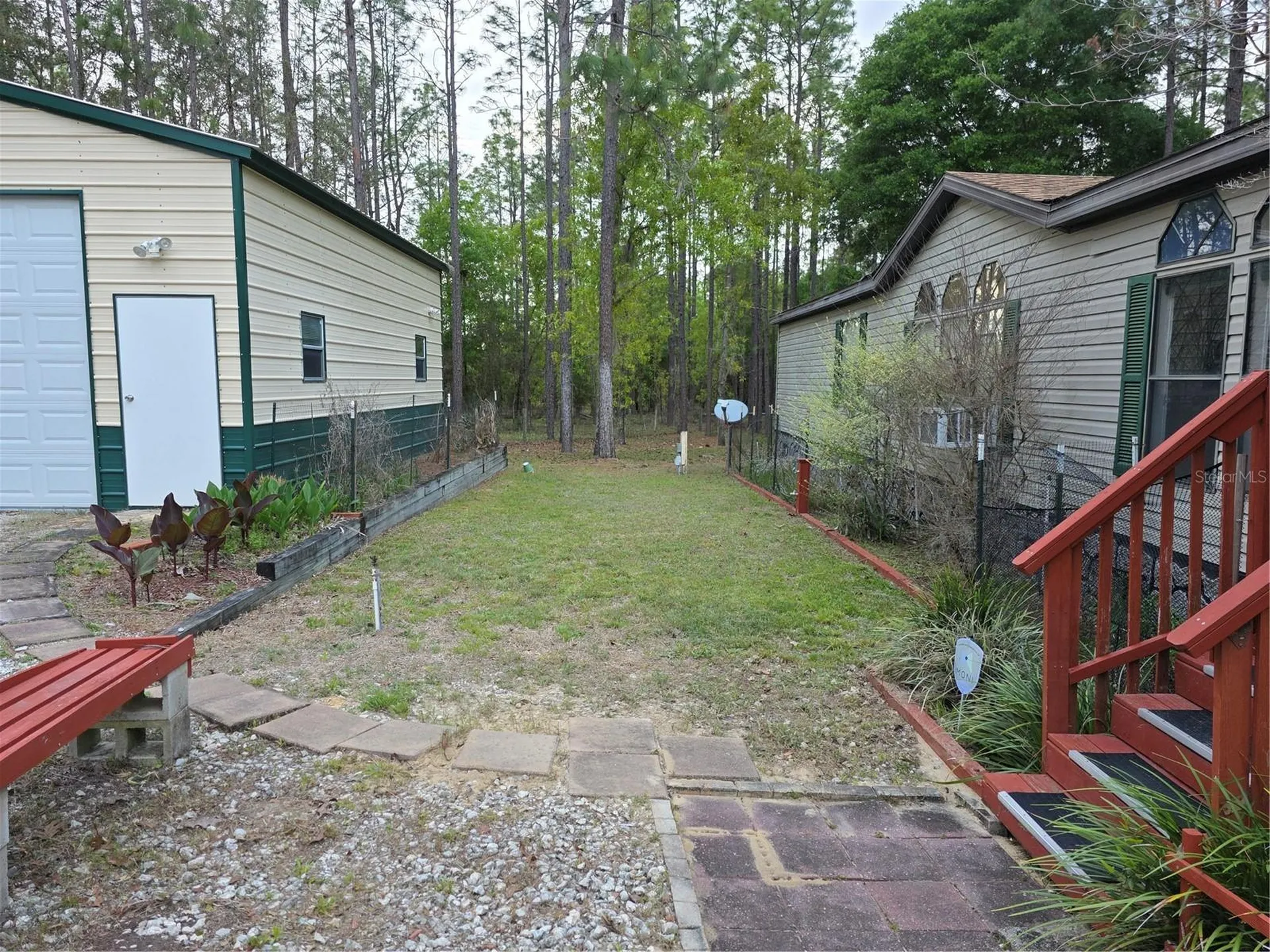 110 Hill Top Loop Hawthorne FL 32640