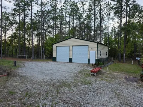 110 Hill Top Loop Hawthorne FL 32640