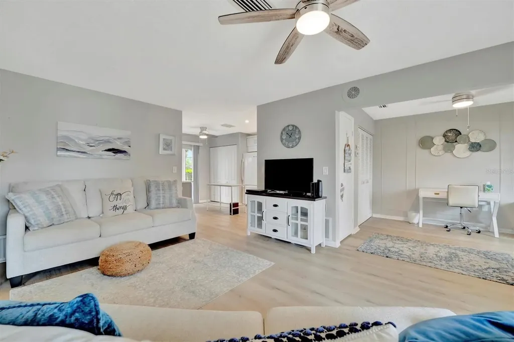 4105 35th Avenue W Bradenton FL 34205