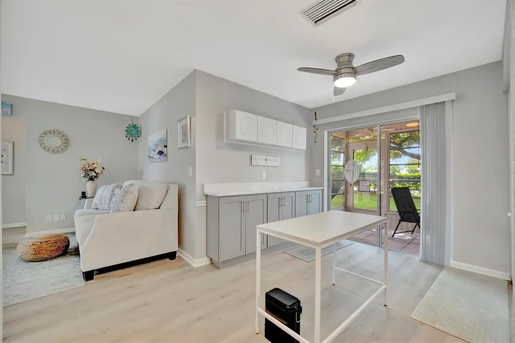 4105 35th Avenue W Bradenton FL 34205