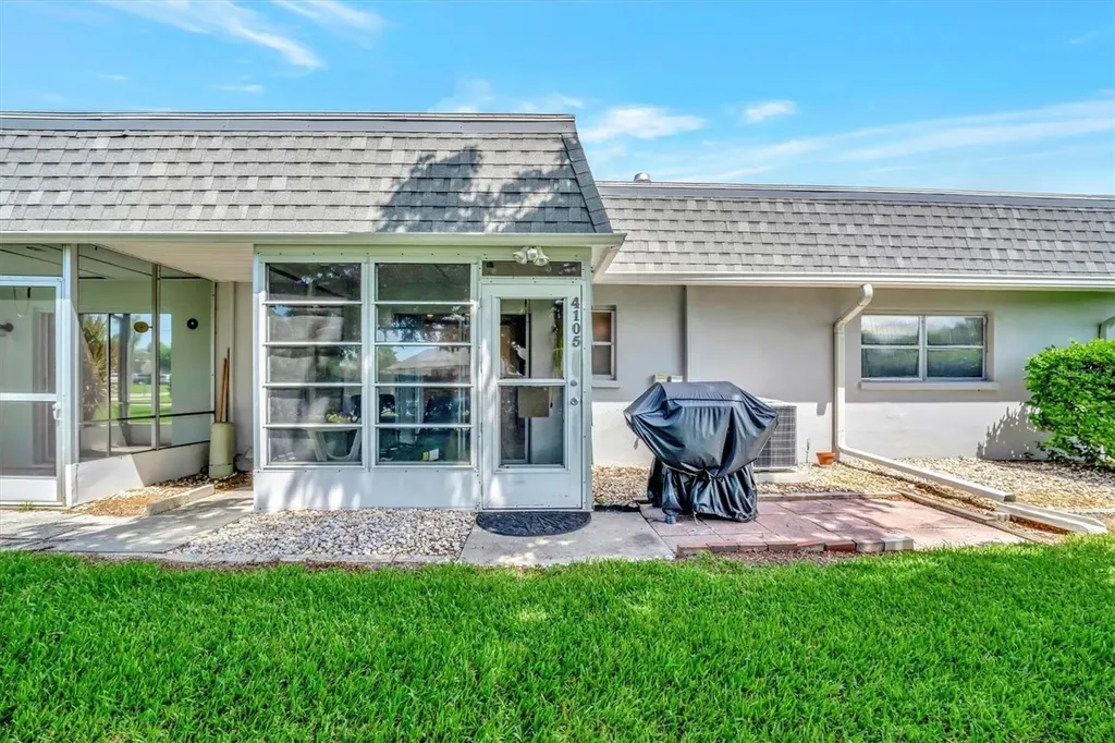 4105 35th Avenue W Bradenton FL 34205
