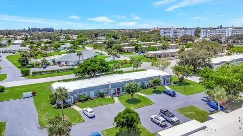 4105 35th Avenue W Bradenton FL 34205