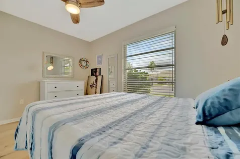 4105 35th Avenue W Bradenton FL 34205