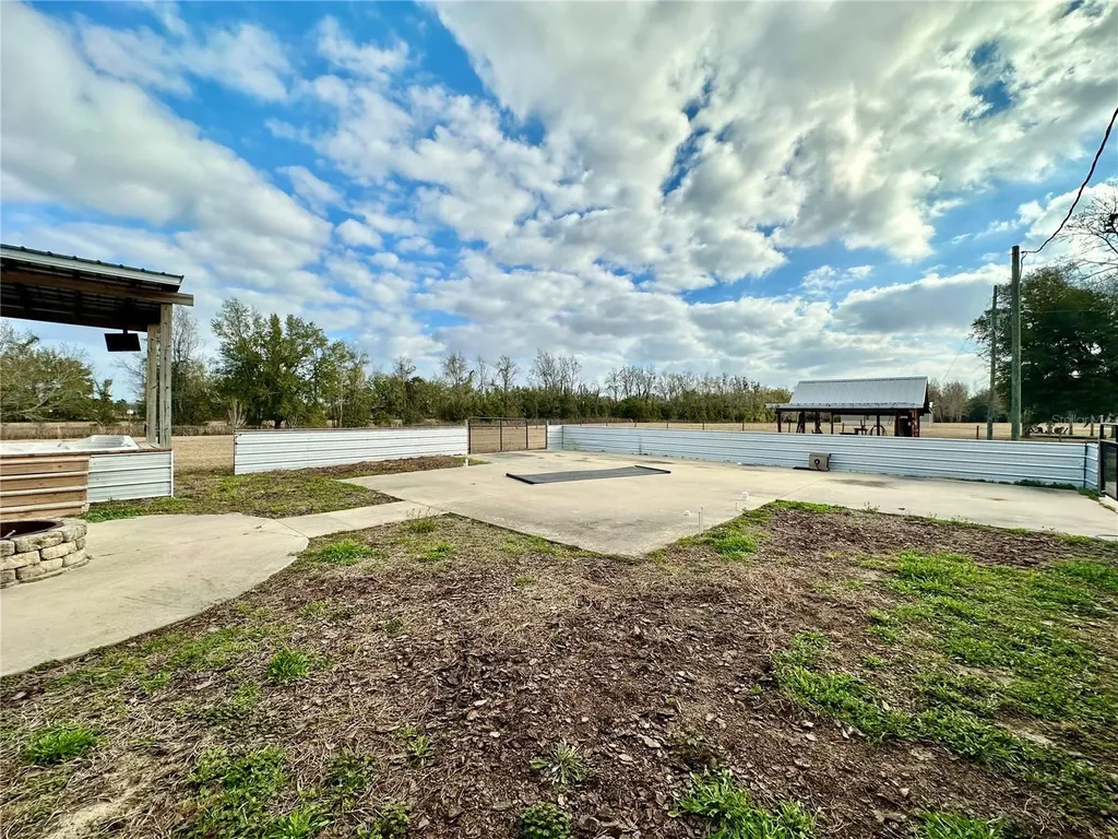 237 SW Baron Glen Fort White FL 32038