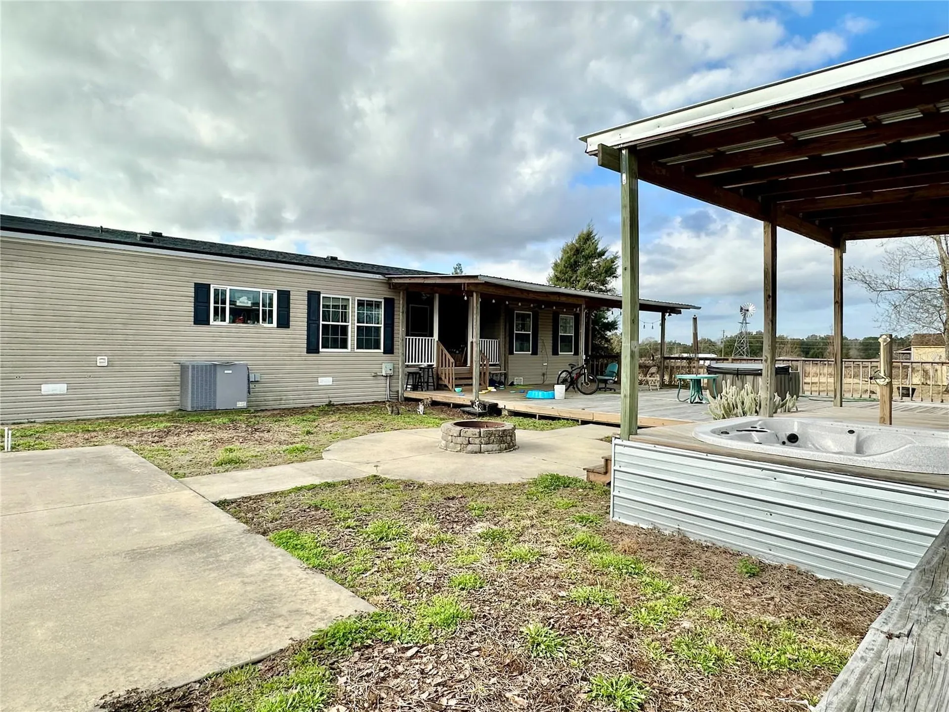 237 SW Baron Glen Fort White FL 32038