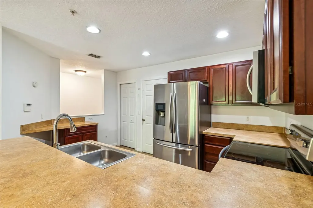 113 Glowing Peace Lane Orlando FL 32824