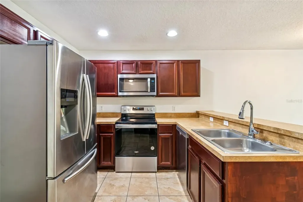 113 Glowing Peace Lane Orlando FL 32824