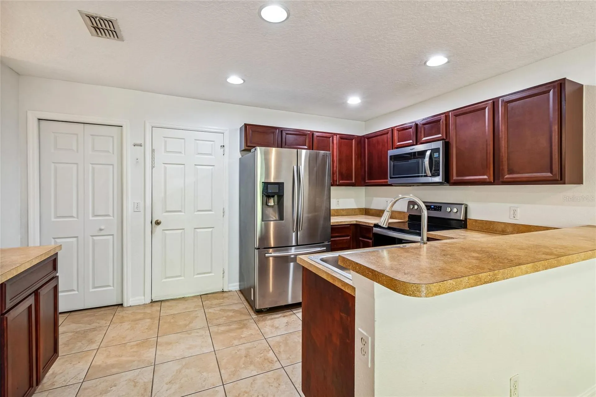 113 Glowing Peace Lane Orlando FL 32824