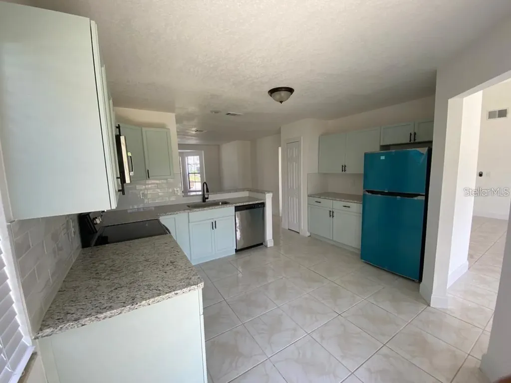 198 N Lake Court Kissimmee FL 34743