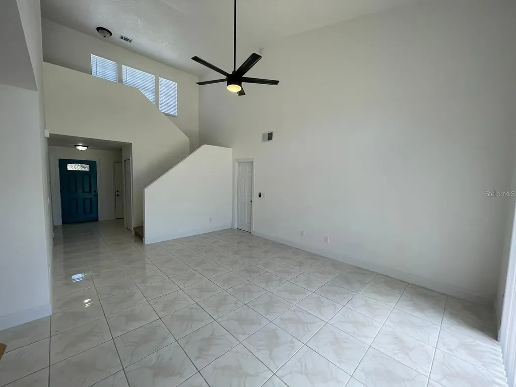 198 N Lake Court Kissimmee FL 34743