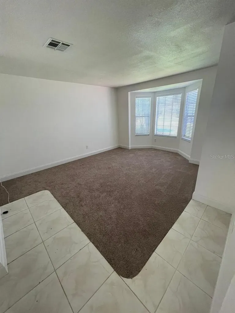 198 N Lake Court Kissimmee FL 34743
