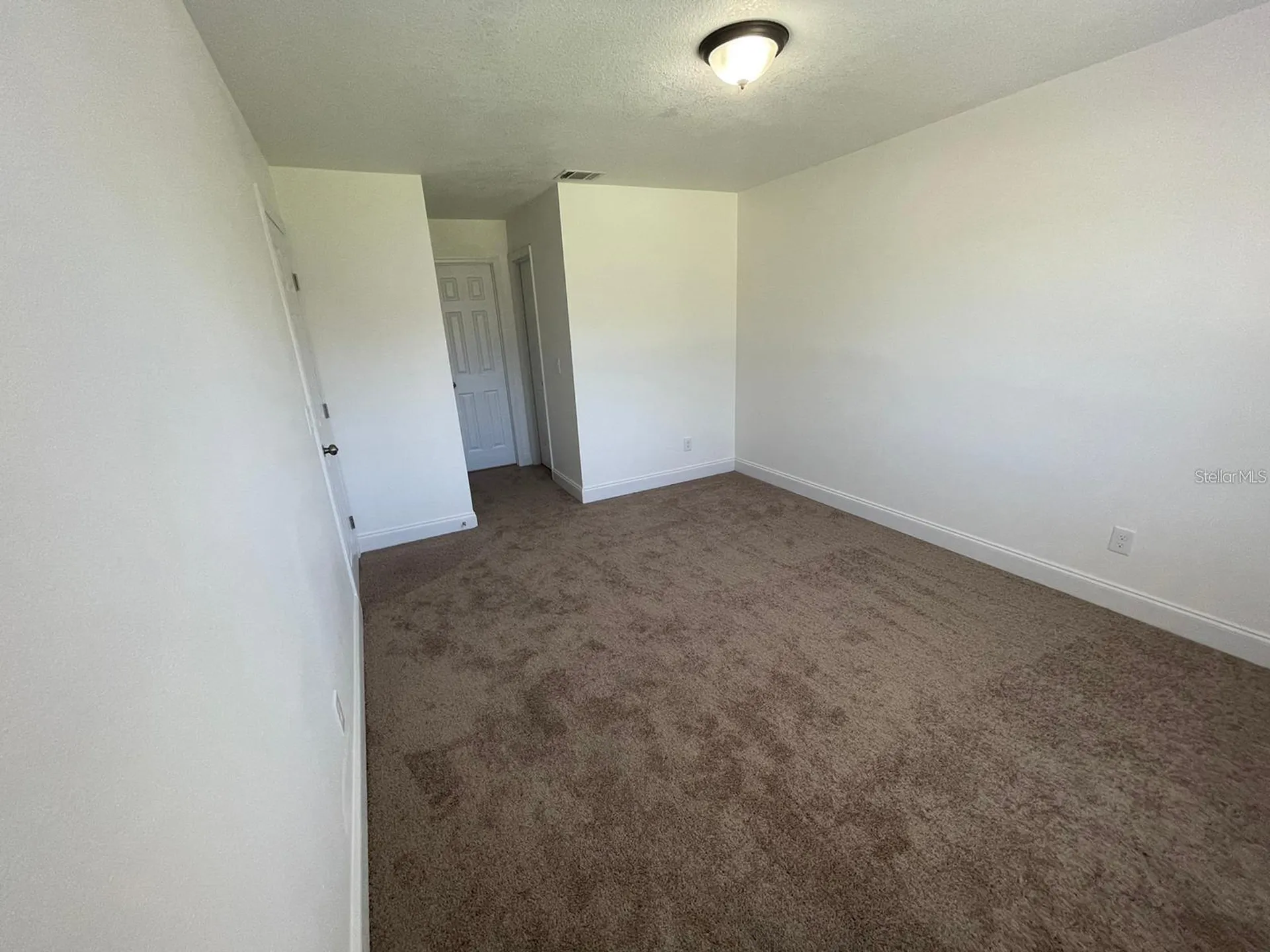 198 N Lake Court Kissimmee FL 34743