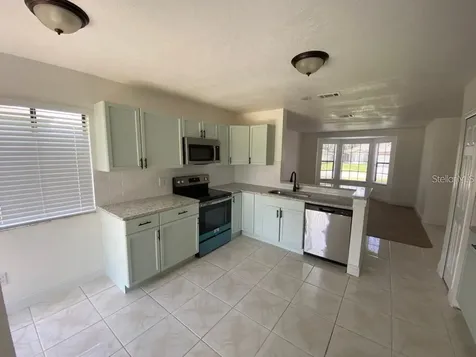 198 N Lake Court Kissimmee FL 34743
