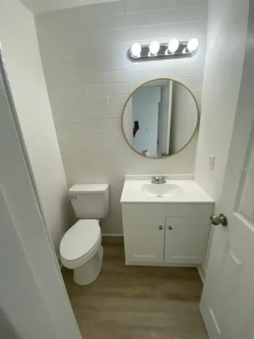 198 N Lake Court Kissimmee FL 34743