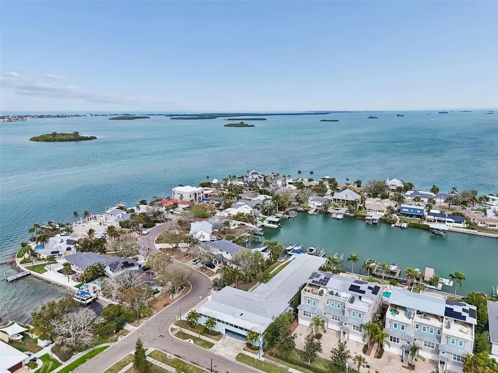 300 Venetian Drive Clearwater FL 33755