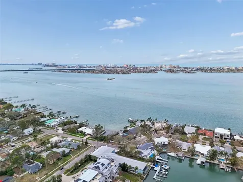 300 Venetian Drive Clearwater FL 33755