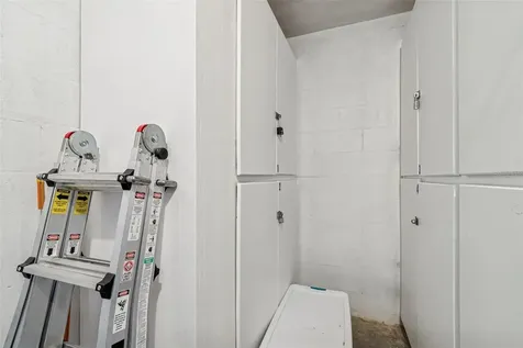 300 Venetian Drive Clearwater FL 33755
